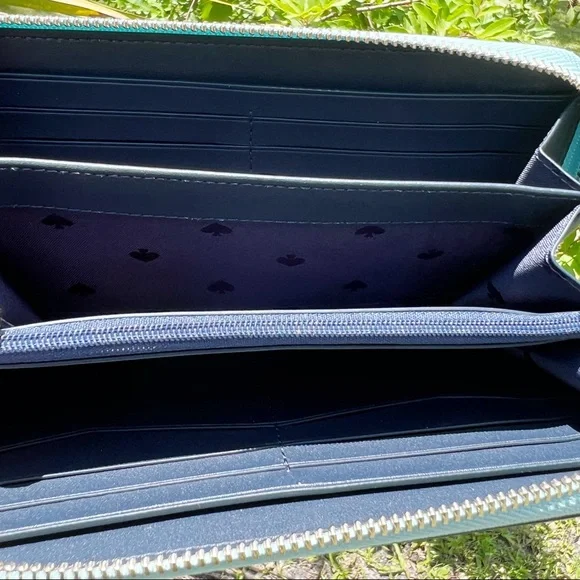 Kate Spade Large Wallet - Picture 3 of 5